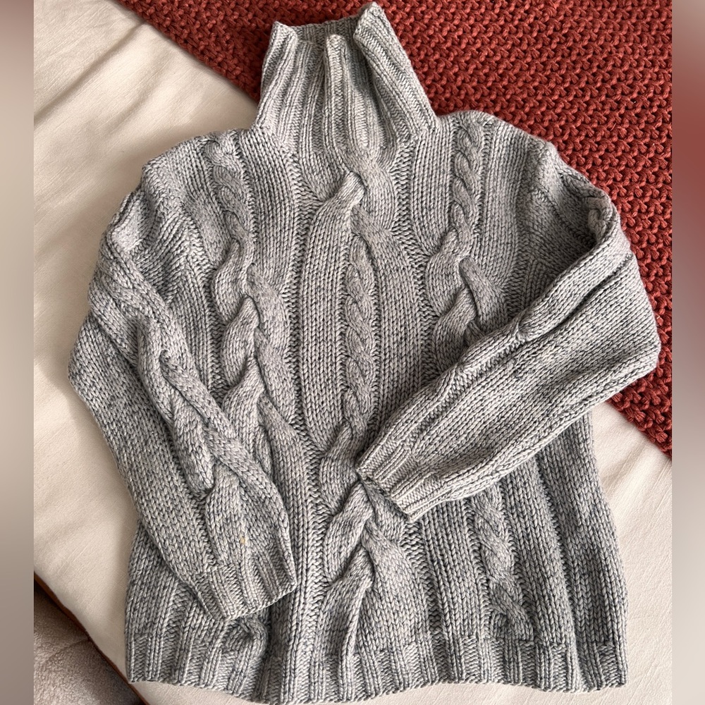 Paul Stuart cable sweater